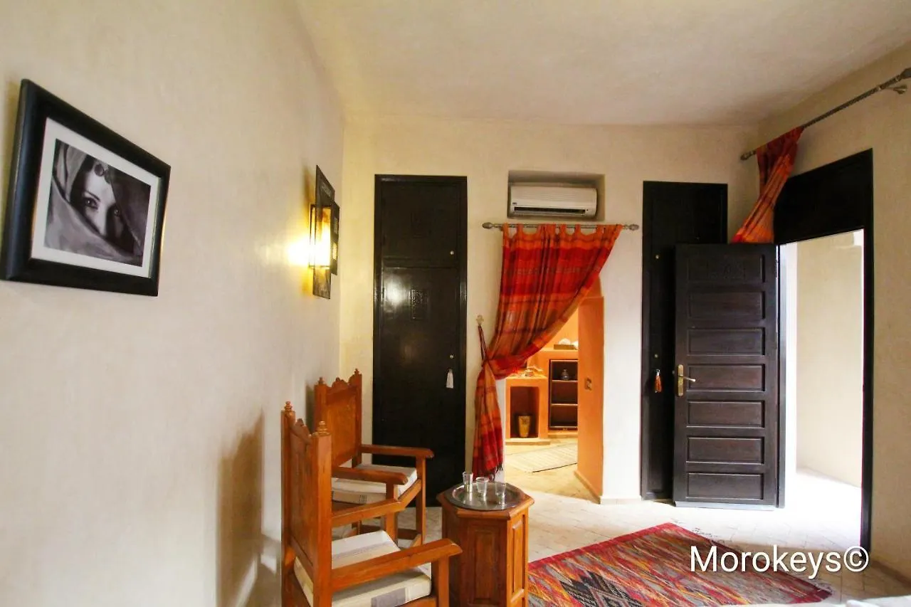 ホテル Magnifique Riad Dar Zina 3Ch/6Pers マラケシュ