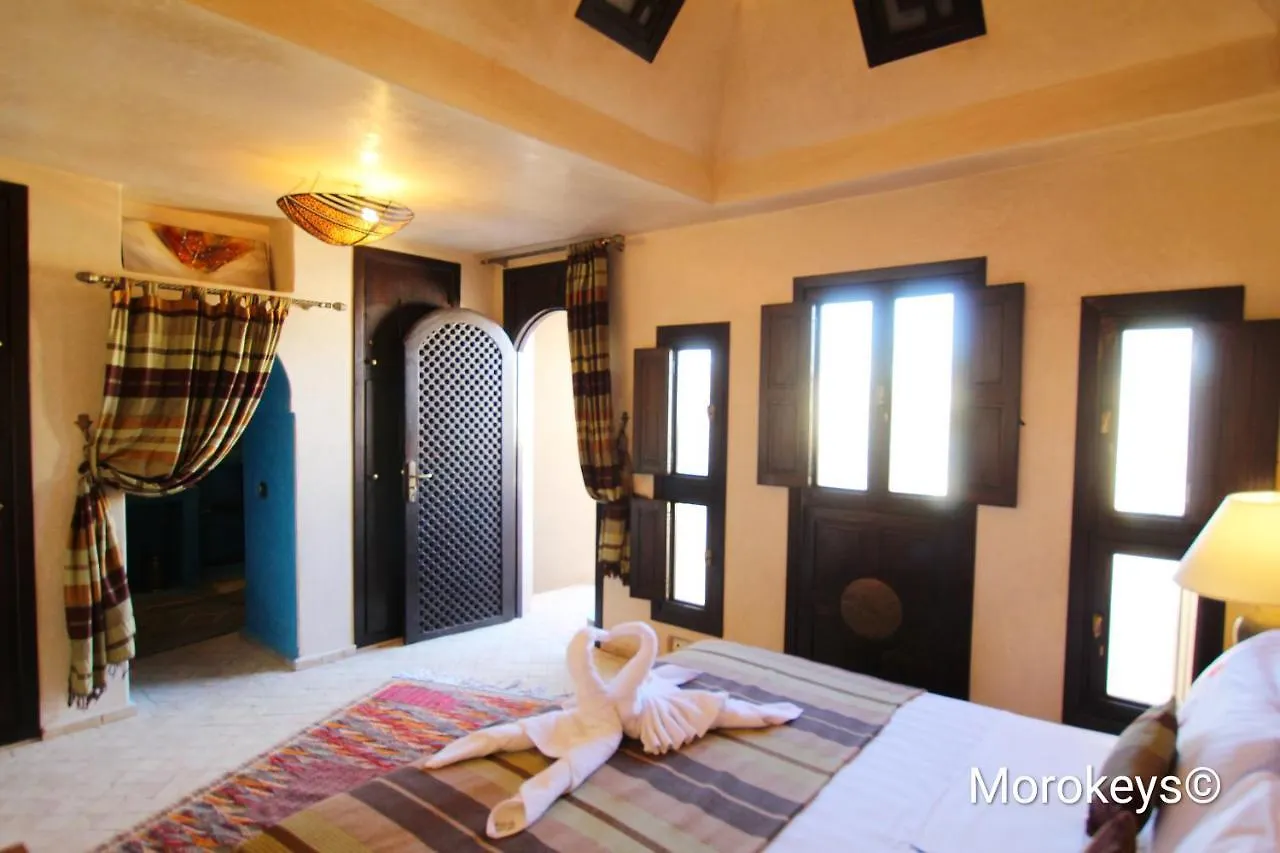 ホテル Magnifique Riad Dar Zina 3Ch/6Pers マラケシュ モロッコ
